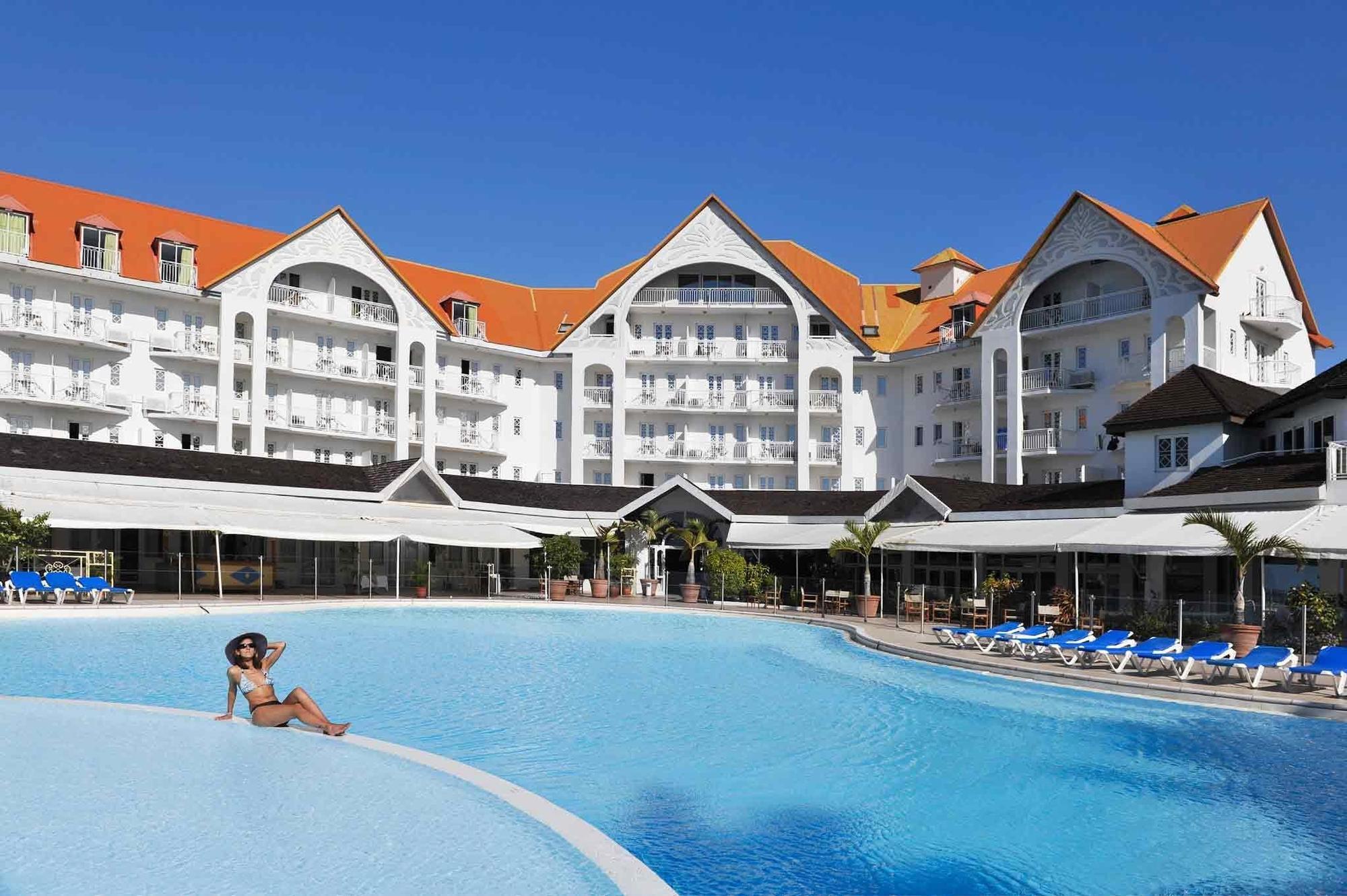 Hotel Exsel Creolia แซงต์-เดอนี ภายนอก รูปภาพ